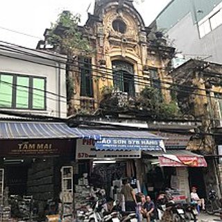 BucketList + Wander The Old Quarter Of Hanoi