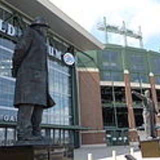 BucketList + See The Packers Play At Lambeau Field