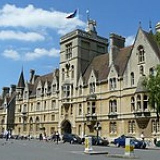 BucketList + Attend Oxford Or University College London