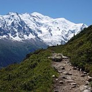 BucketList + Hike Tour De Mont Blanc