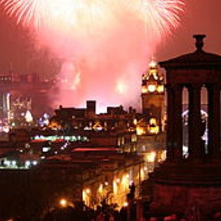 BucketList + Go To Edinburgh's Hogmanay: Torchlight Procession