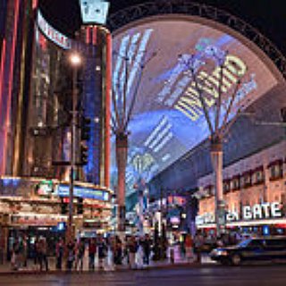 BucketList + Zipline Fremont Street