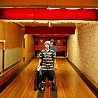 BucketList + Visit And Bowl In Holler House In Milwaukee, Wisconsin