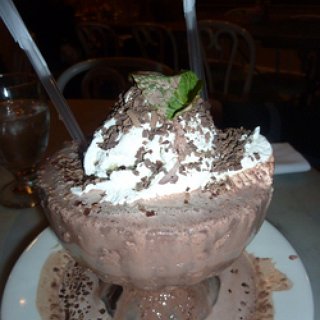 BucketList + Eat A Frrrozen Hot Chocolate At Serendipity 3 In New York