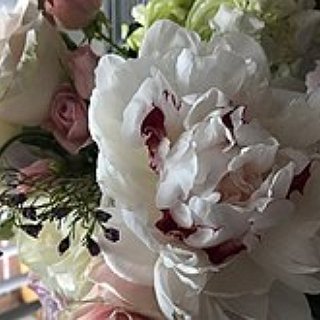 BucketList + Buy Flowers For A Stranger