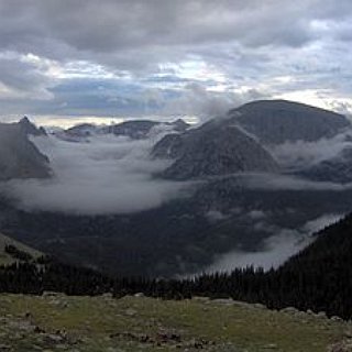 BucketList + Visit Rocky Mountain National Park.